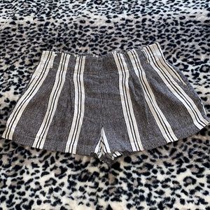 ⭐️5/$10⭐️Striped Shorts